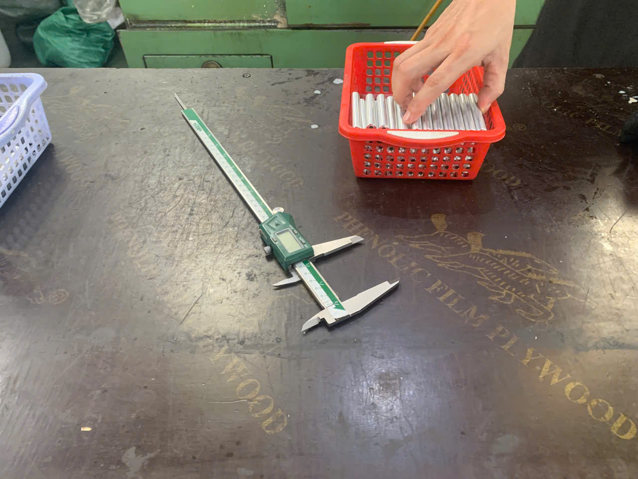Inspection table.jpg